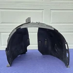 2020 - 2023 Volkswagen Atlas Front Right Side Fender Liner Splash Shield Oem Used. Price: $65.00.