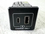 16-20 Infiniti QX60 Dual Usb-c Port Input Jack Module Unit Oem Used. Price: $37.50.