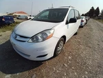 Console Front Roof With Garage Door Opener Homelink Fits 07-10 Sienna 12094267 Used. Price: $118.02.
