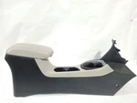 2019 2020 Hyundai Veloster Oem Front Floor Console Vinyl Armrest Gray Used. Price: $111.57.