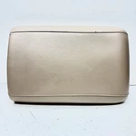 2003-2006 Expedition Center Console Armrest Lid Parchment Tan 2L1Z7806024AAA Used. Price: $69.99.