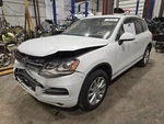 Console Front Floor Fits 11-17 Touareg 1464792 Used. Price: $101.25.